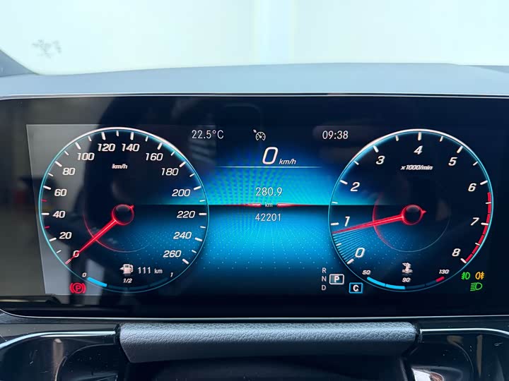 Mercedes-Benz GLA 180 2022, фото 16