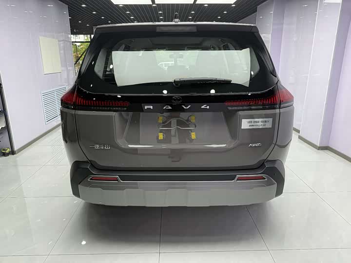 TOYOTA RAV4 2.0L AWD Luxury Edition 2026, фото 6