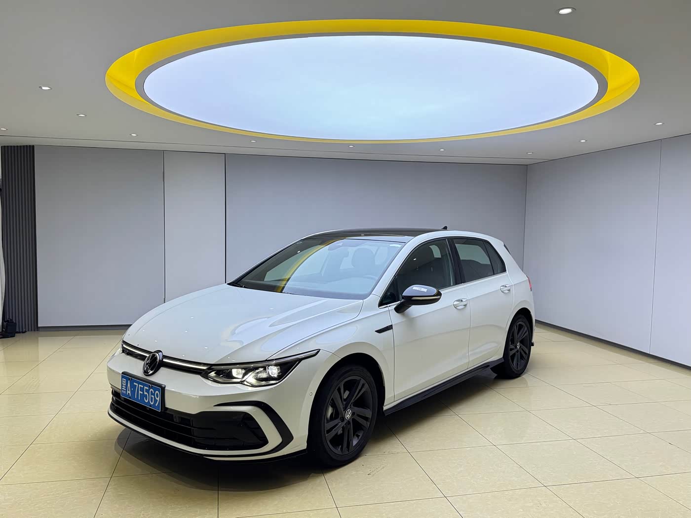 Volkswagen Golf 280TSI 2022, фото 1